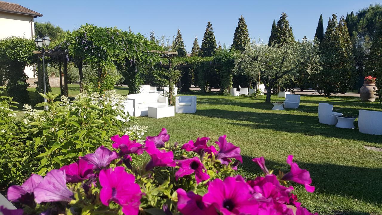 Relais Madonna Di Campagna Hotell Bastia Umbra Eksteriør bilde